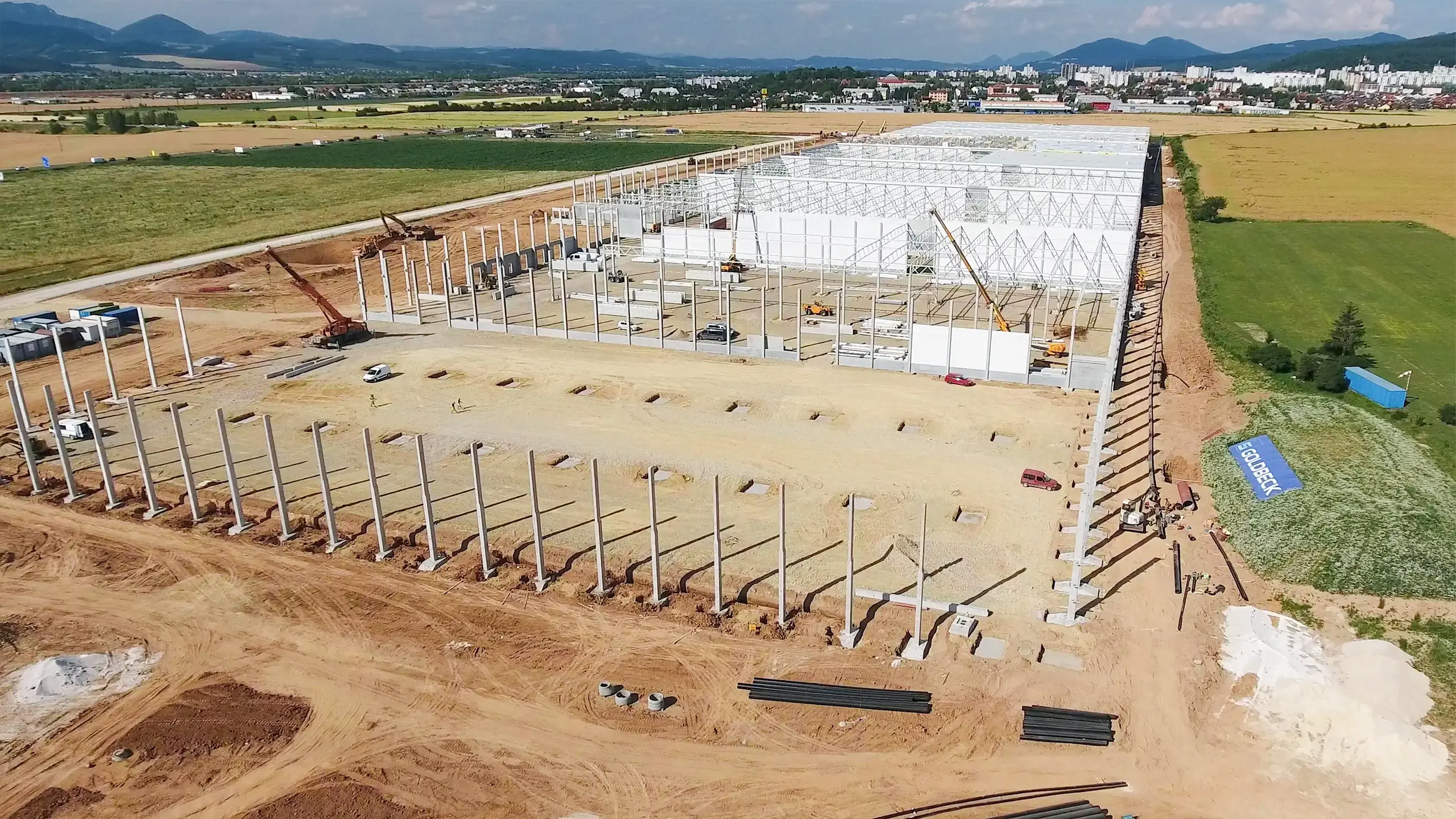 Industrial Project Dubnica 1 – logistics center during the construction phase - obrázok 4