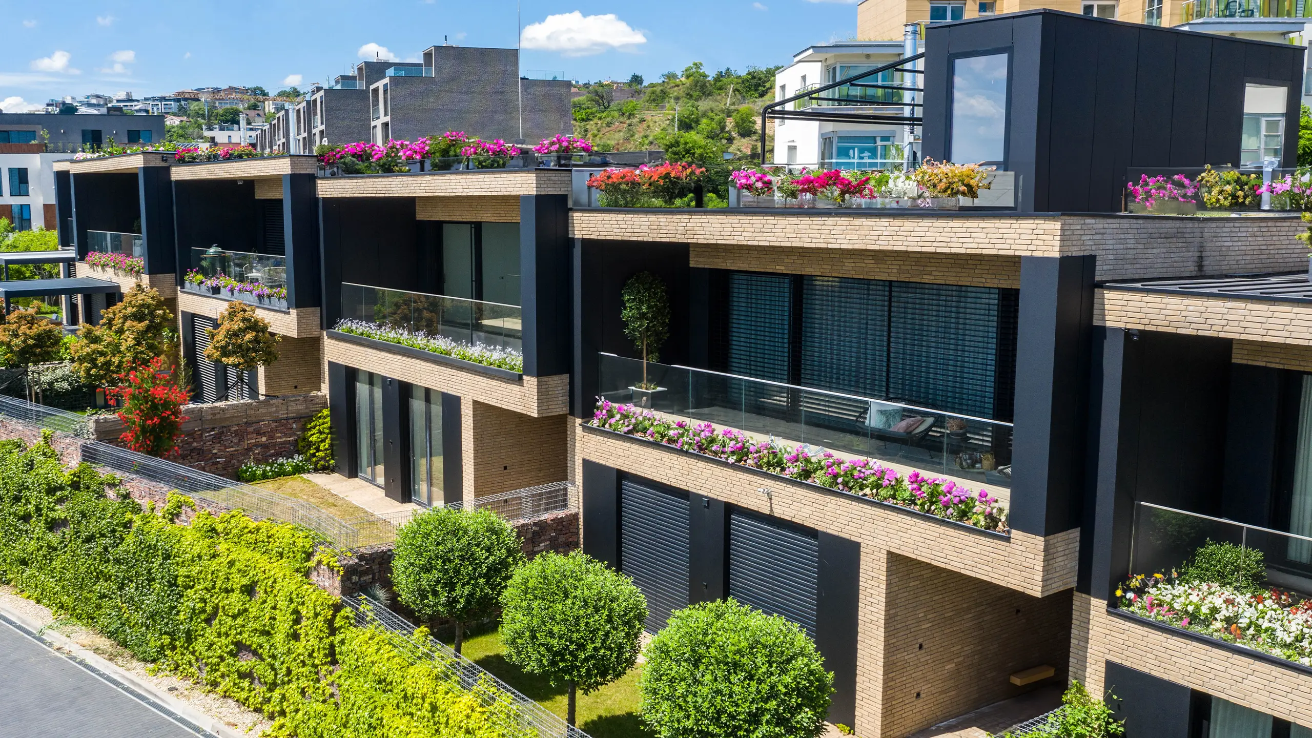 Rezidenčný projekt Eleven Housing – moderné mestské vily s panoramatickými výhľadmi