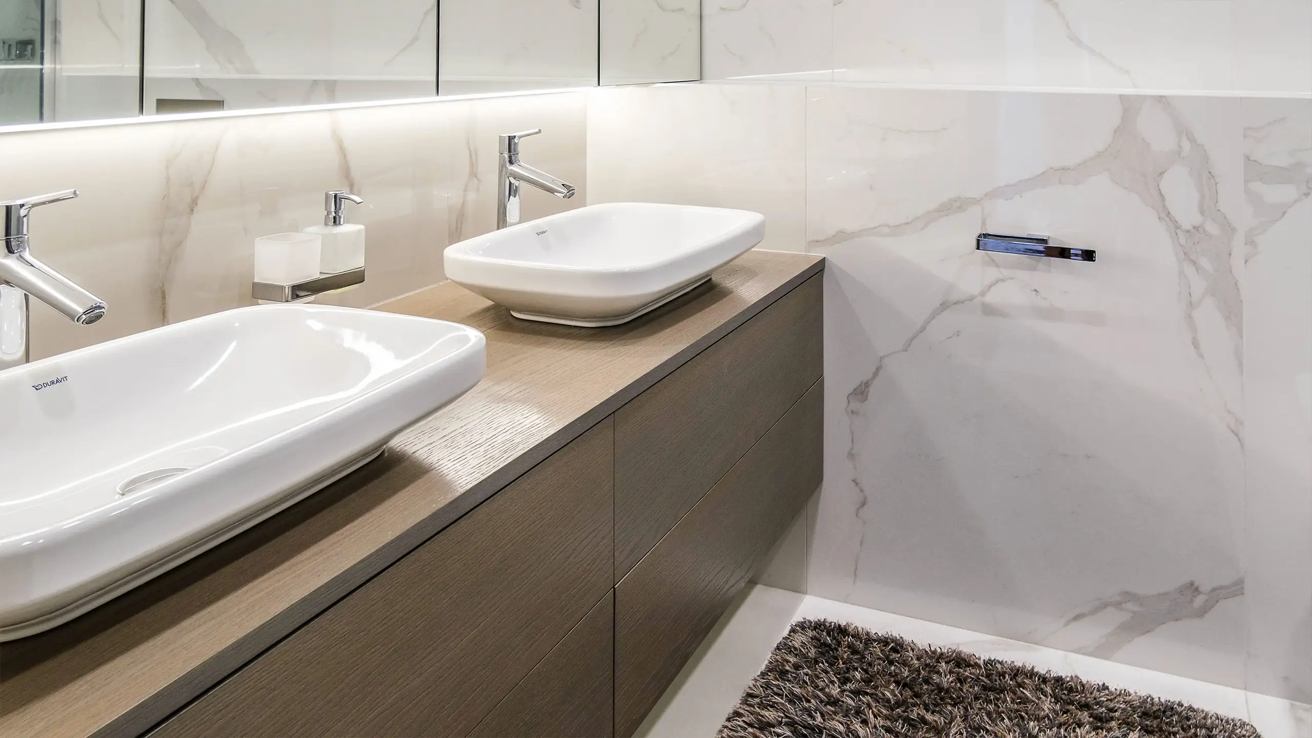 Rezidenčný projekt Eleven Housing – detail moderného kúpeľňového vybavenia - obrázok 16