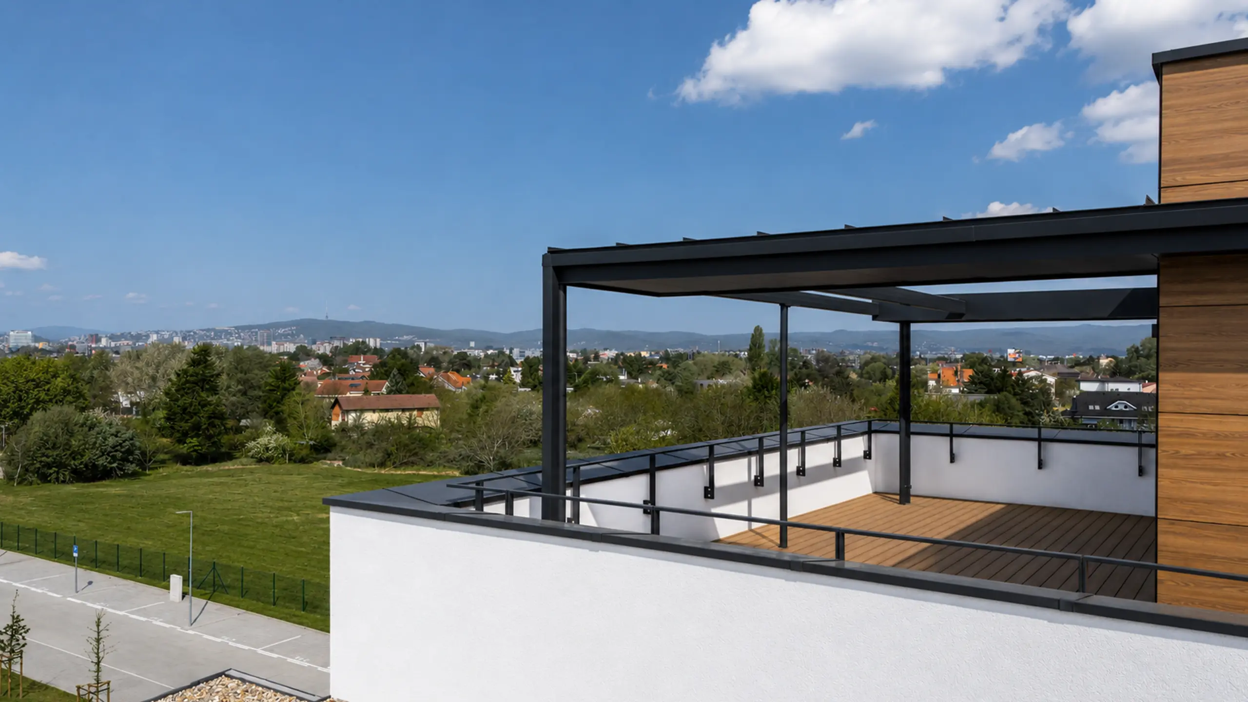 View from the upper floors of the Laurin dvor residential development in Bratislava. Spacious terraces and open views of the surrounding greenery create an attractive living environment that combines urban comfort with close proximity to nature. - obrázok 6