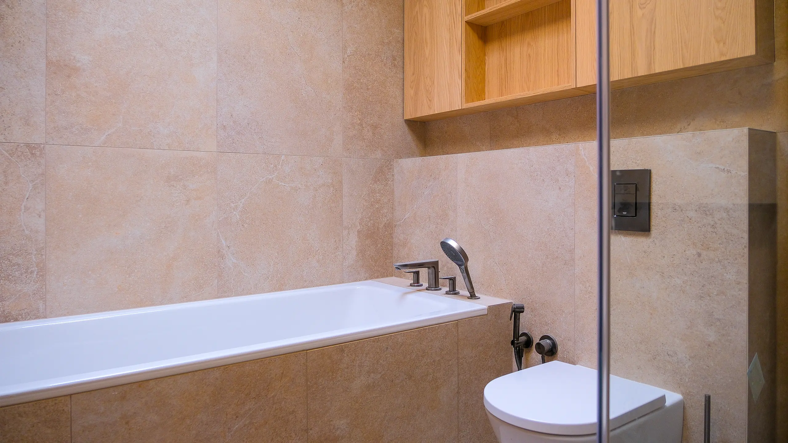 Residential Project Laurin dvor – designer bathroom with natural materials - obrázok 13