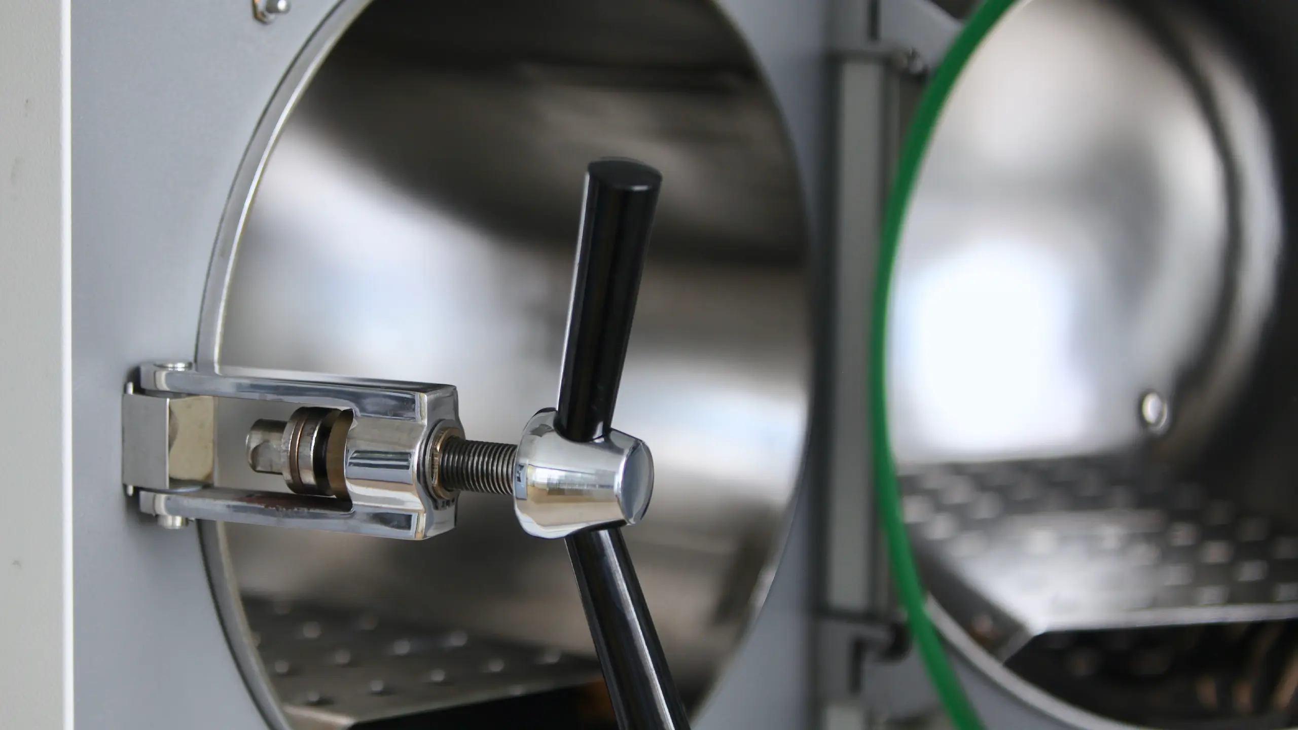 Private Equity Project Mikrochem – detail of stainless steel process equipment - obrázok 12