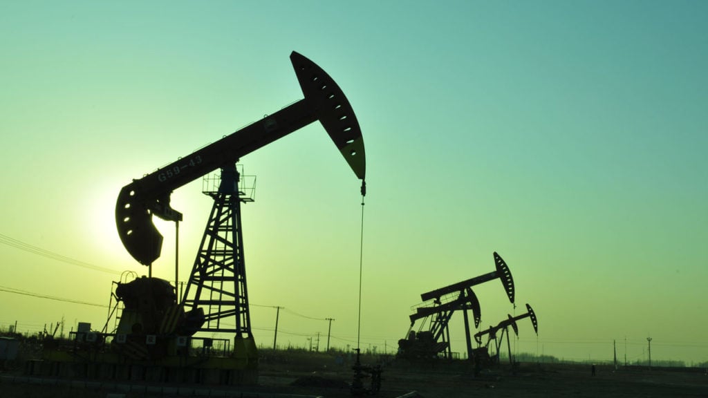 Oil is rising, technology stocks are falling.